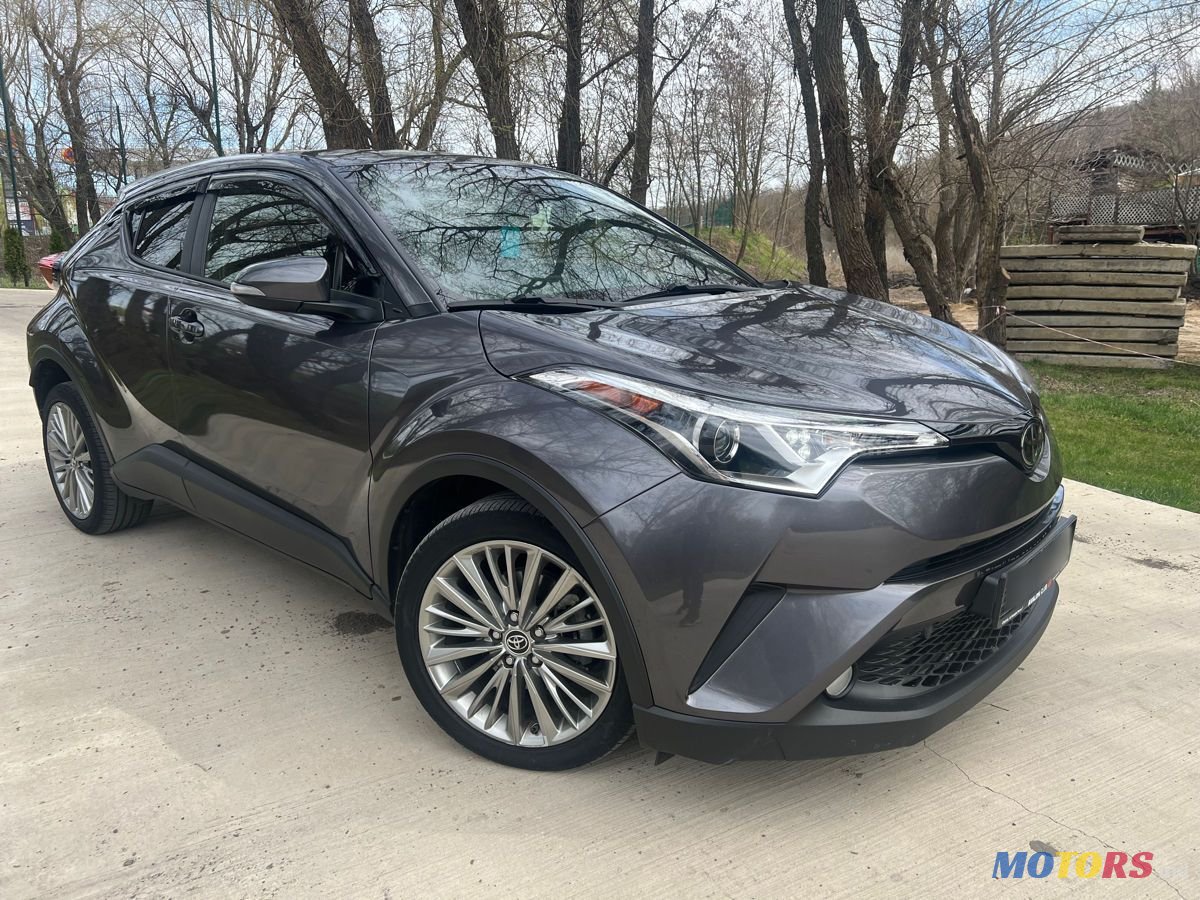 2019' Toyota C-HR photo #3