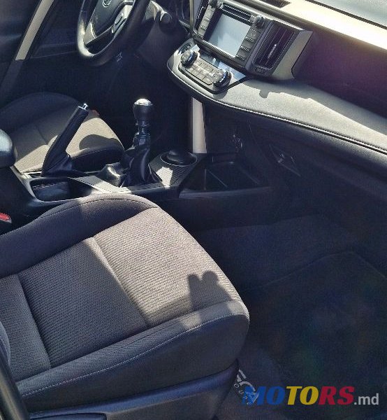 2014' Toyota RAV4 photo #5