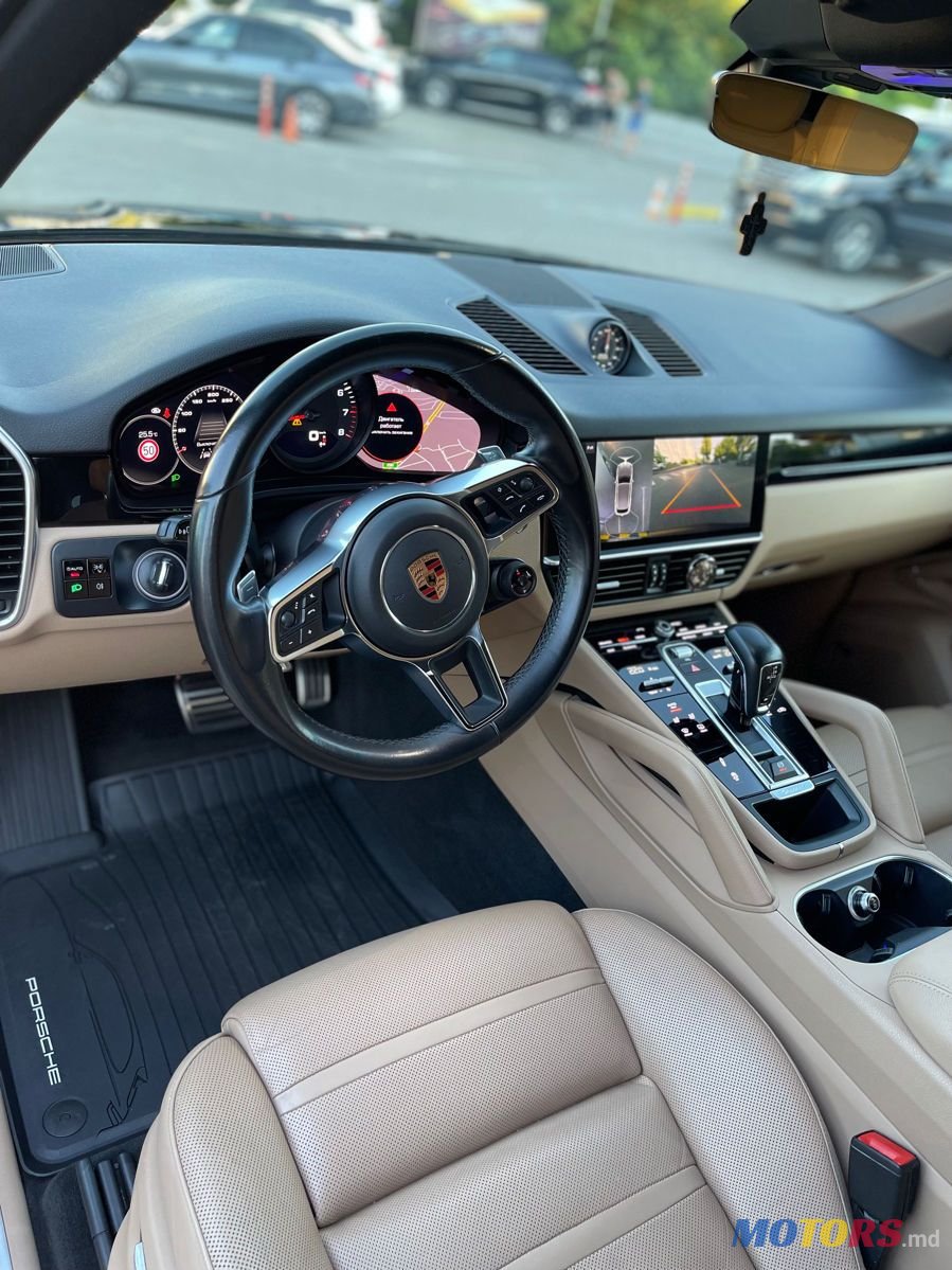 2018' Porsche Cayenne photo #6