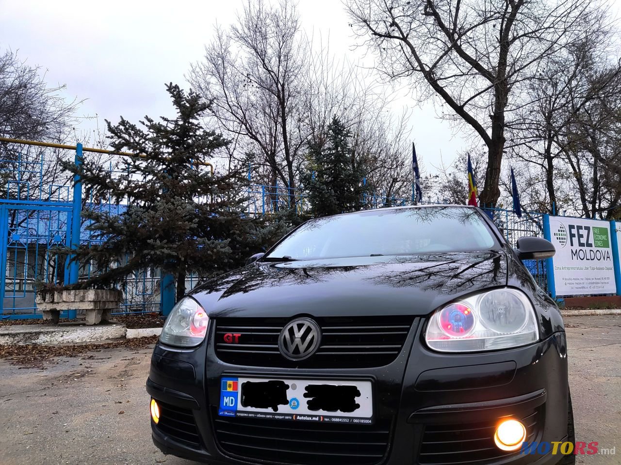 2009' Volkswagen Golf photo #3