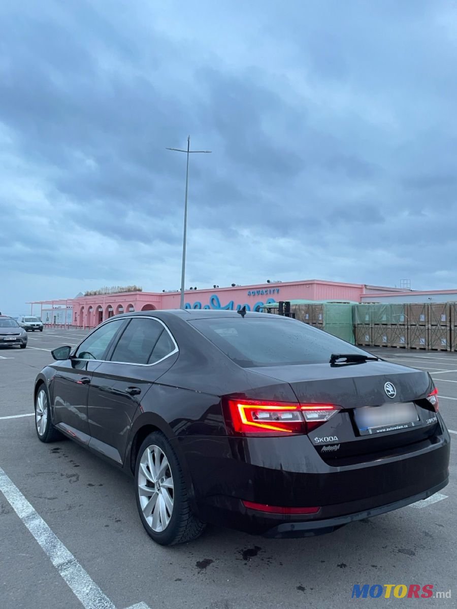 2016' Skoda Superb photo #3