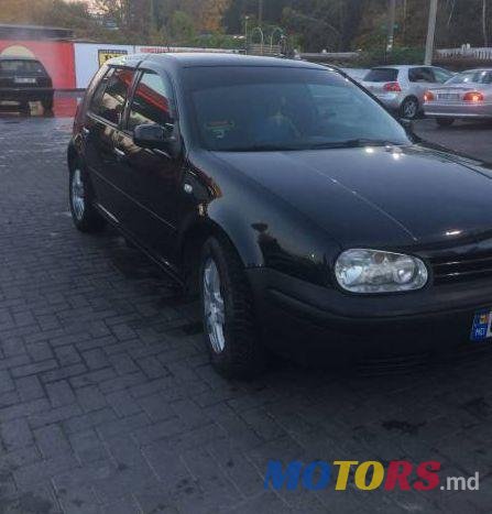 2002' Volkswagen Golf photo #1