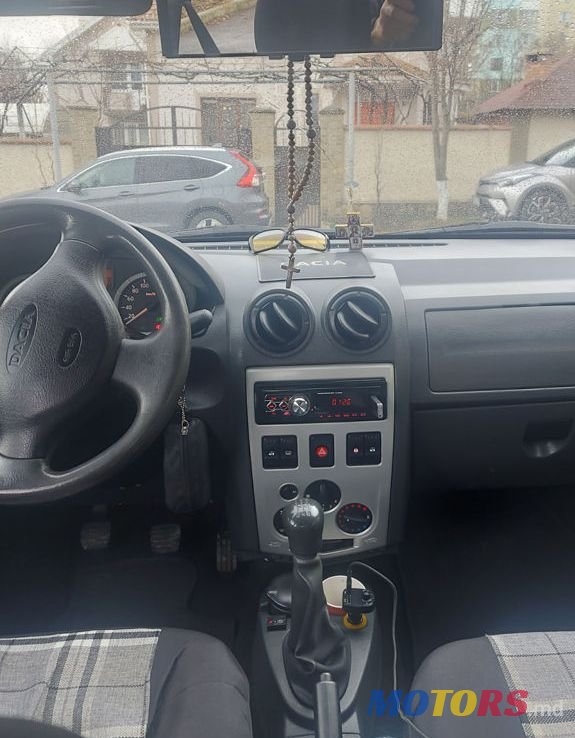 2007' Dacia Logan photo #2