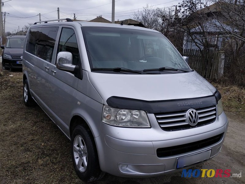 2008' Volkswagen Transporter photo #1