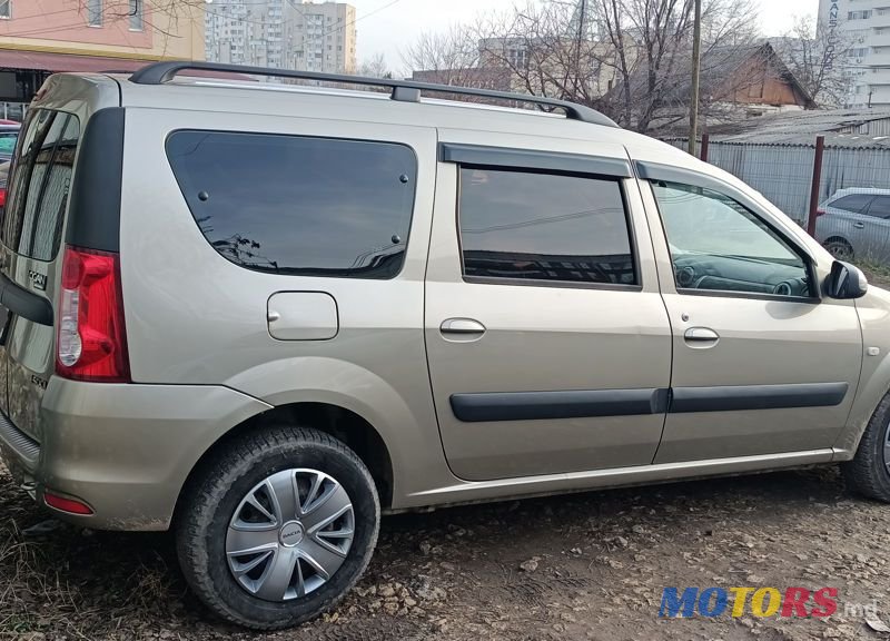 2009' Dacia Logan Mcv photo #3