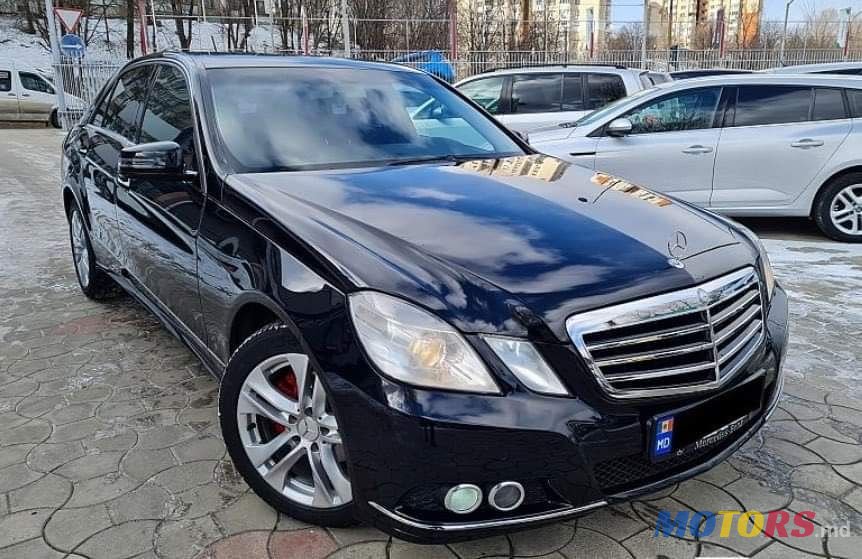 2010' Mercedes-Benz E Класс photo #3