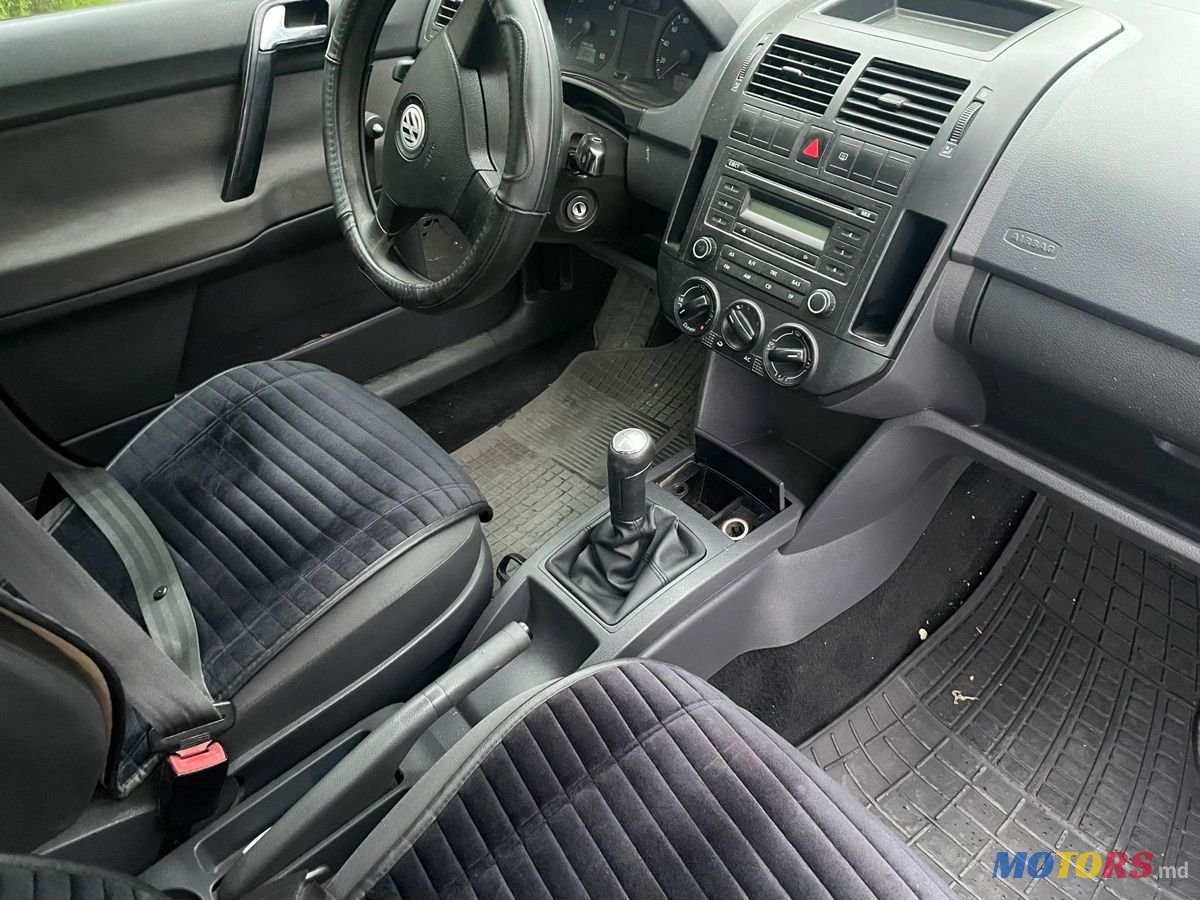 2008' Volkswagen Polo photo #6