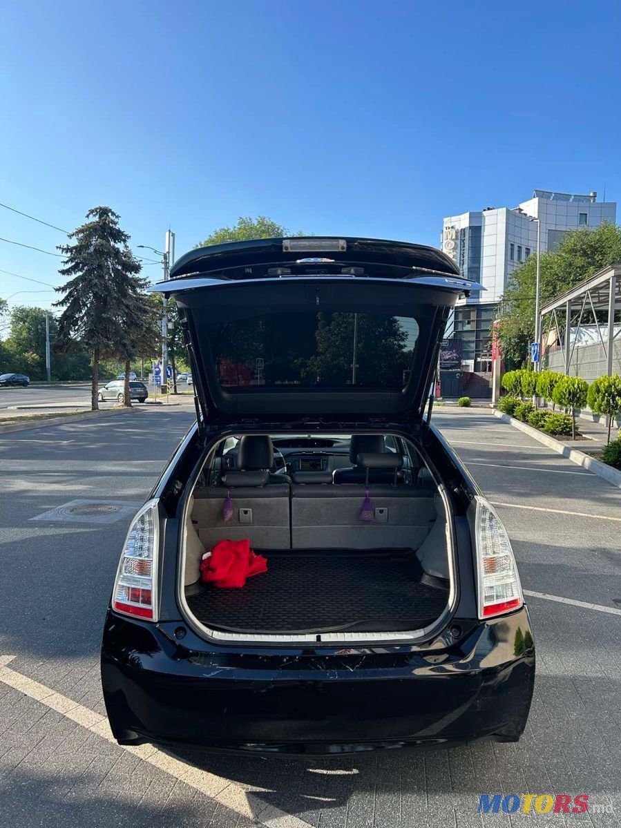 2010' Toyota Prius photo #3