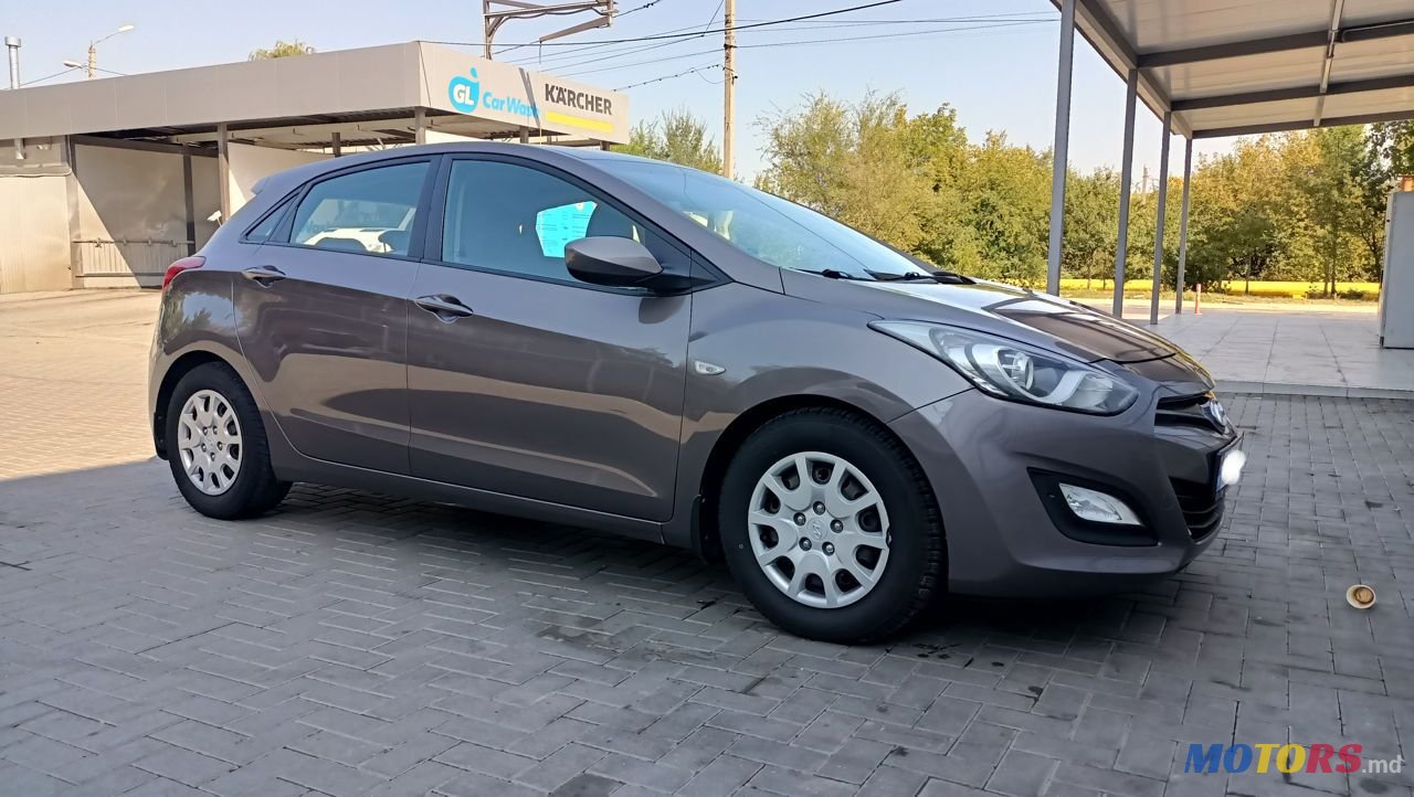 2013' Hyundai i30 photo #2