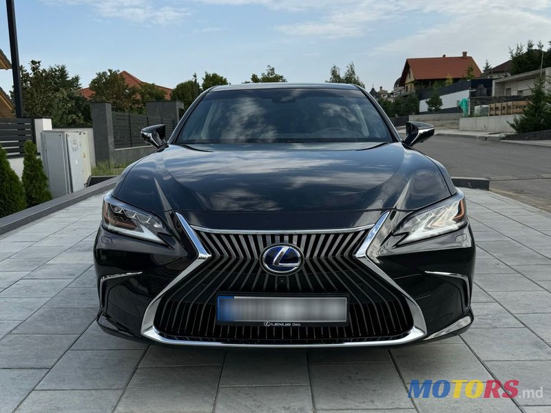 2021' Lexus Es Series photo #1