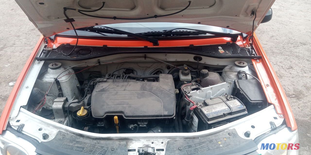 2011' Dacia Logan photo #2