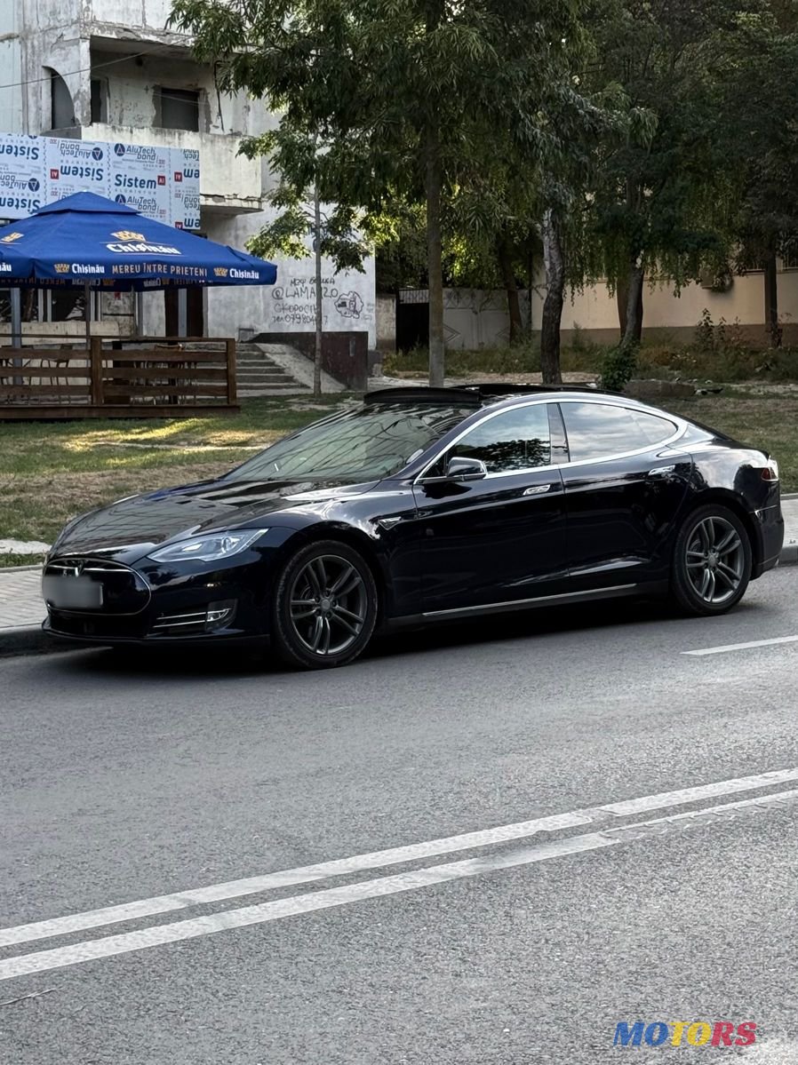 2015' Tesla Model S photo #4