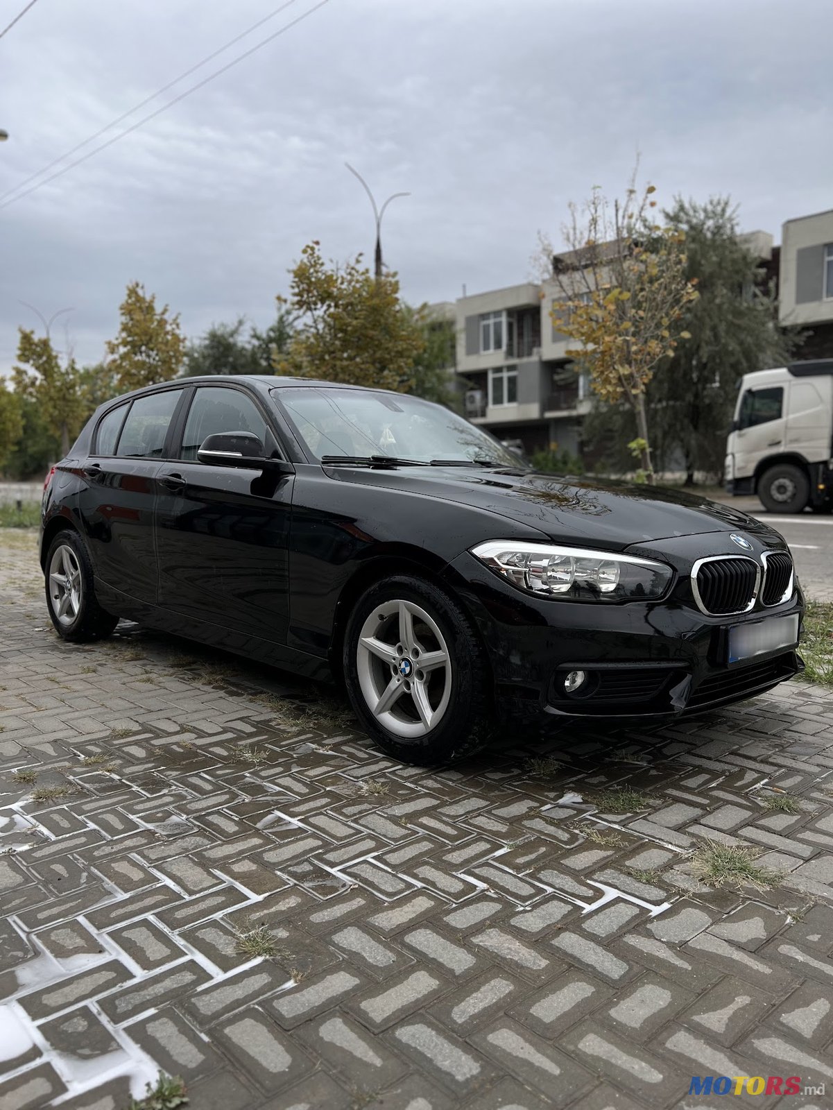 2016' BMW 1 Series 5 Door 116D photo #2