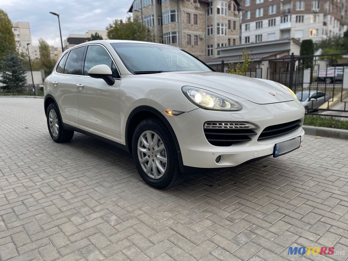 2012' Porsche Cayenne photo #1