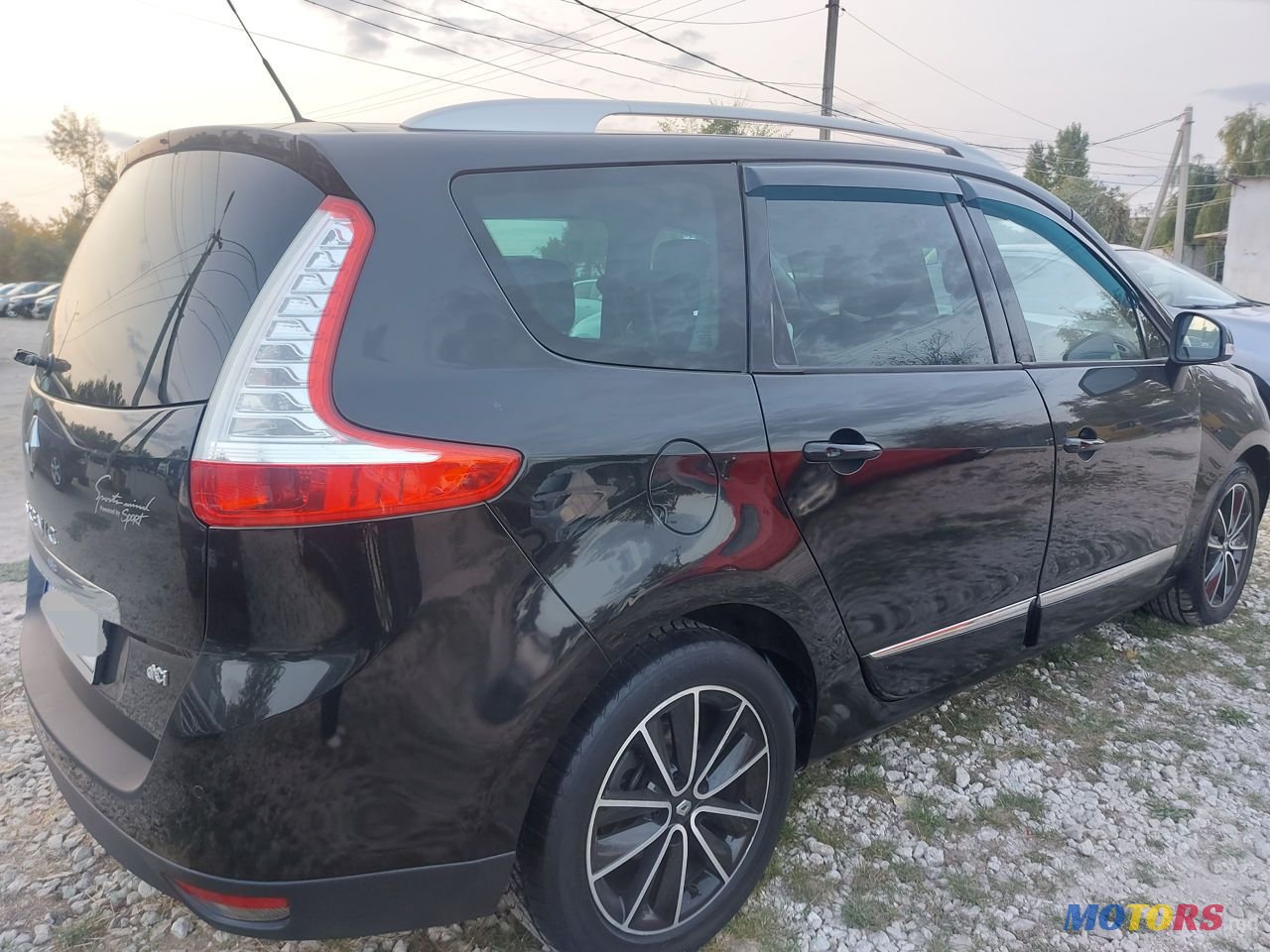 2014' Renault Grand Scenic photo #1
