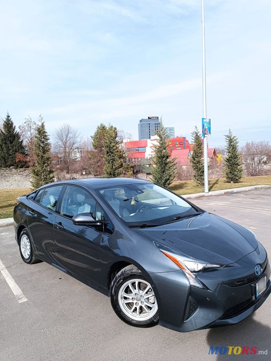 2017' Toyota Prius photo #4