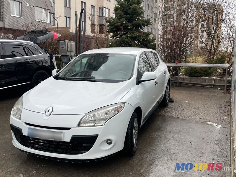2011' Renault Megane photo #1