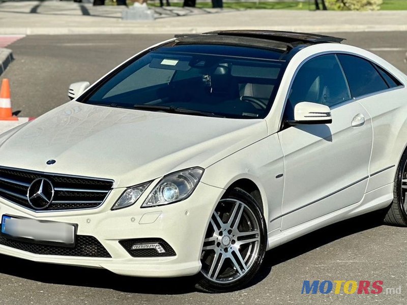 2010' Mercedes-Benz E-Class photo #1