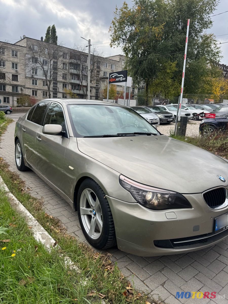 2009' BMW 5 Series photo #1