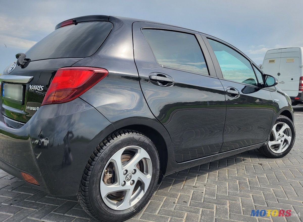 2016' Toyota Yaris photo #4