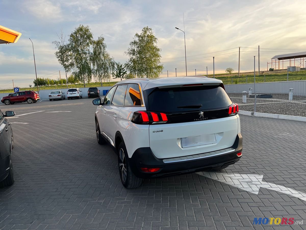 2018' Peugeot 5008 photo #3