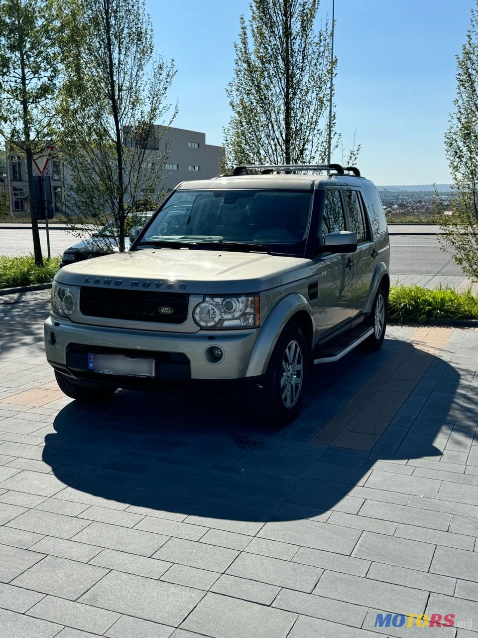 2010' Land Rover Discovery photo #1