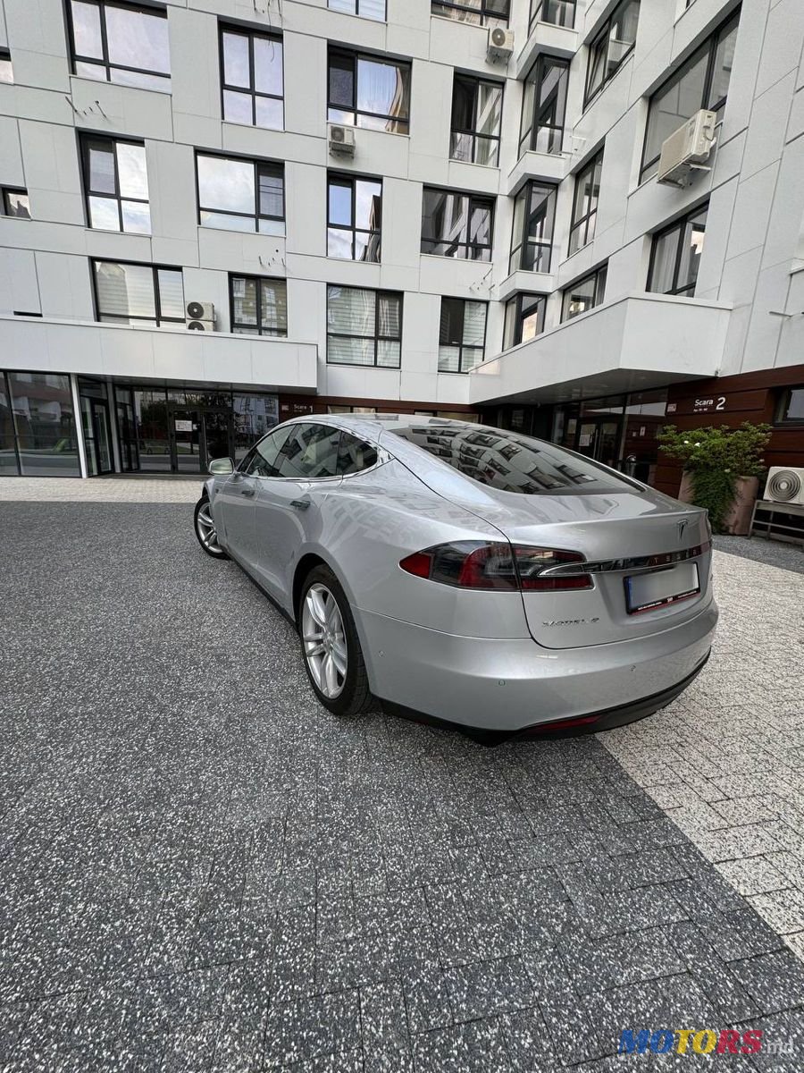 2015' Tesla Model S photo #5