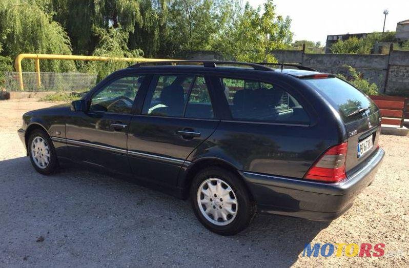 2000' Mercedes-Benz C photo #2