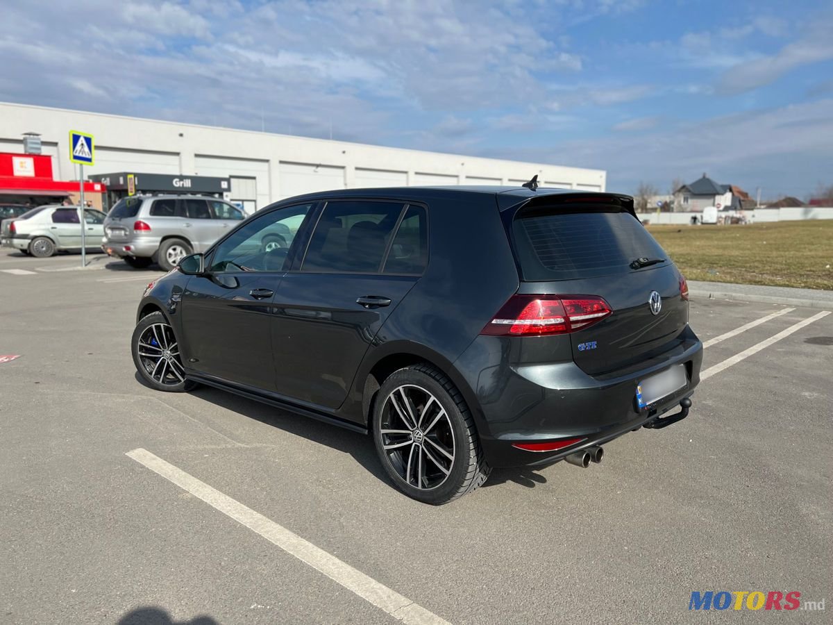 2015' Volkswagen Golf photo #5