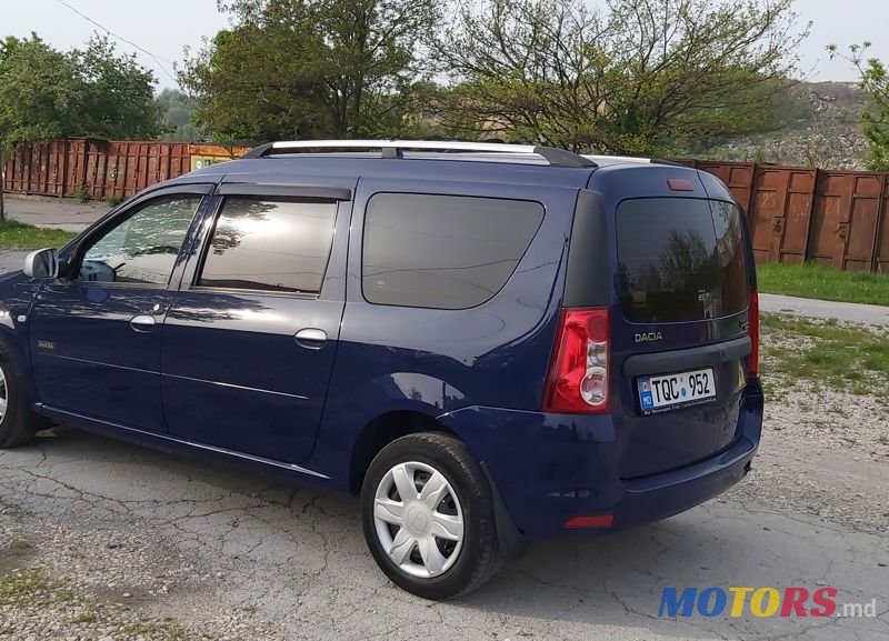 2010' Dacia Logan Mcv photo #2