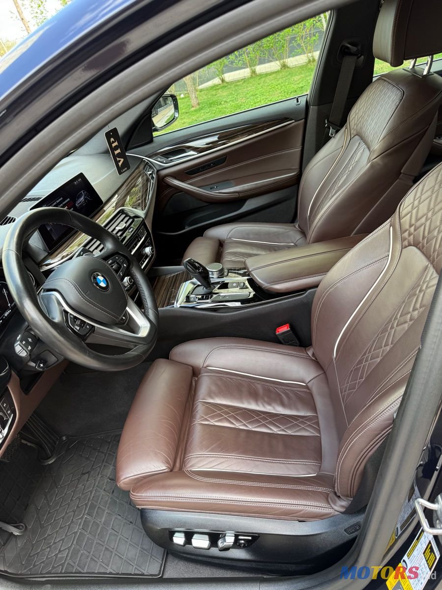 2018' BMW 5 Series photo #4