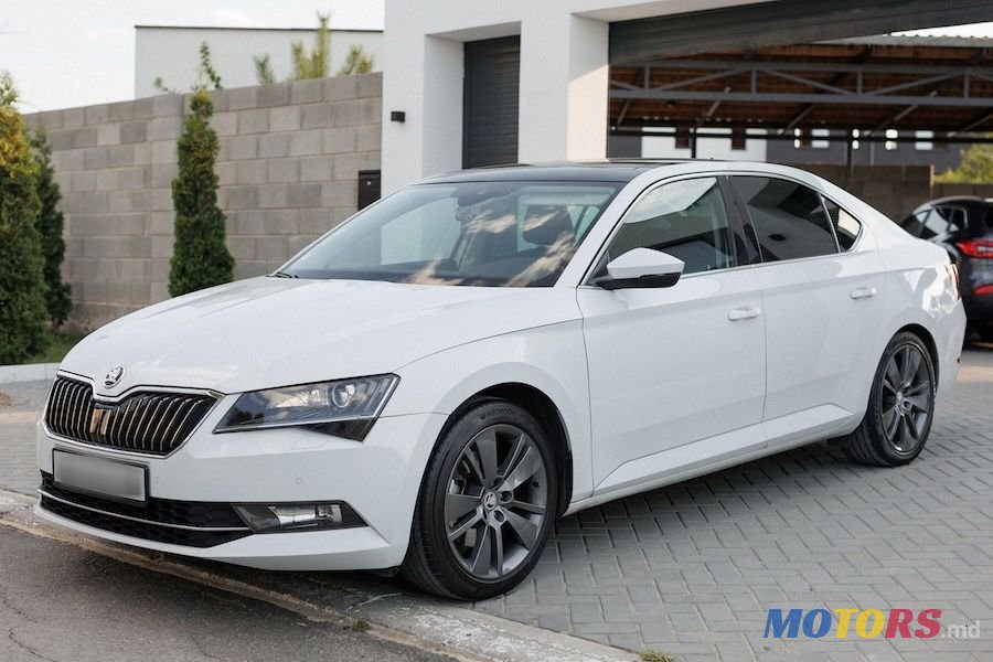 2019' Skoda Superb photo #2