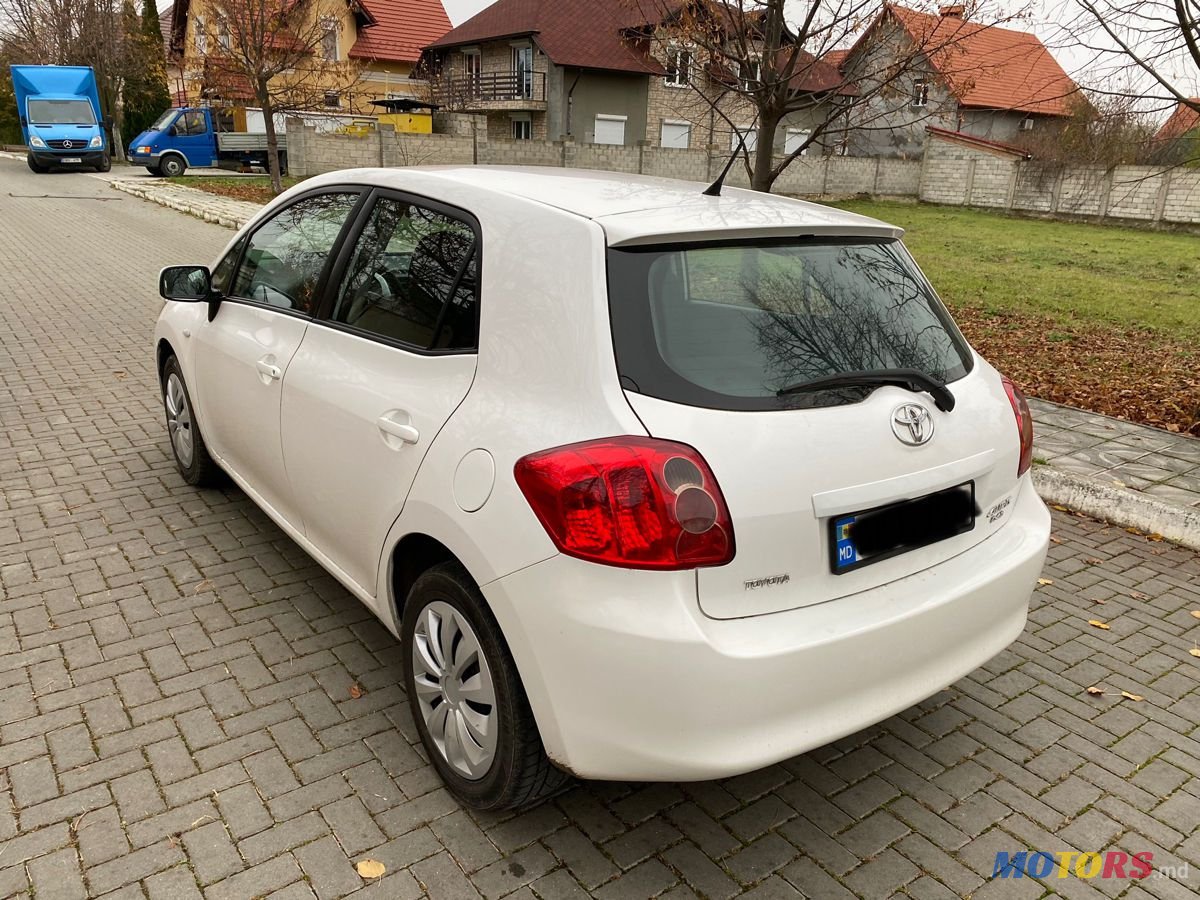 2008' Toyota Auris photo #5