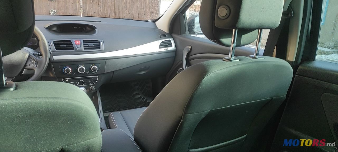 2010' Renault Megane photo #3