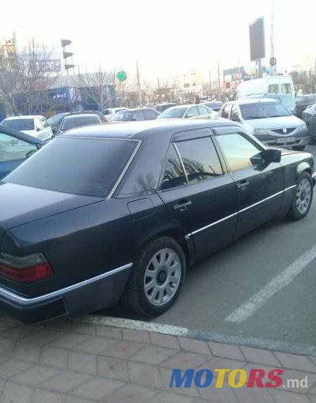 1992' Mercedes-Benz 124 photo #1