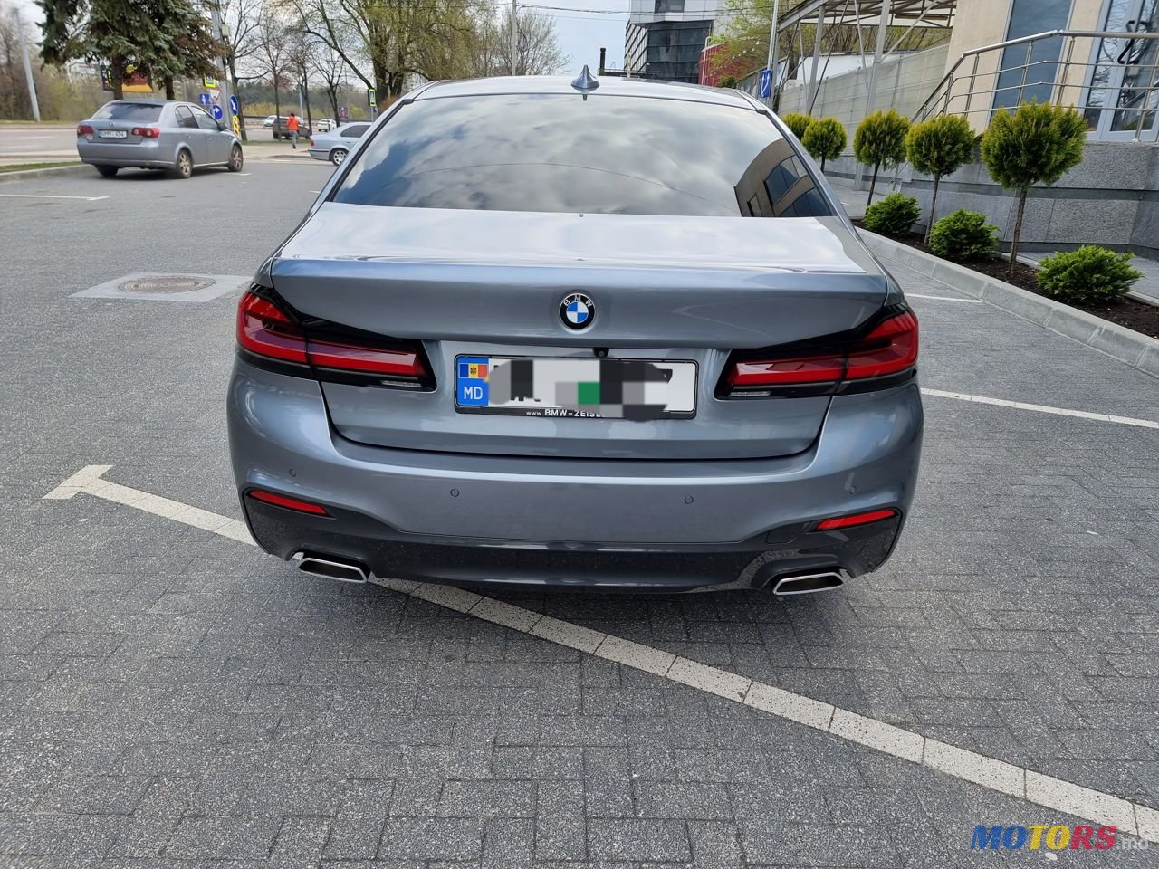 2017' BMW 5 Series photo #6