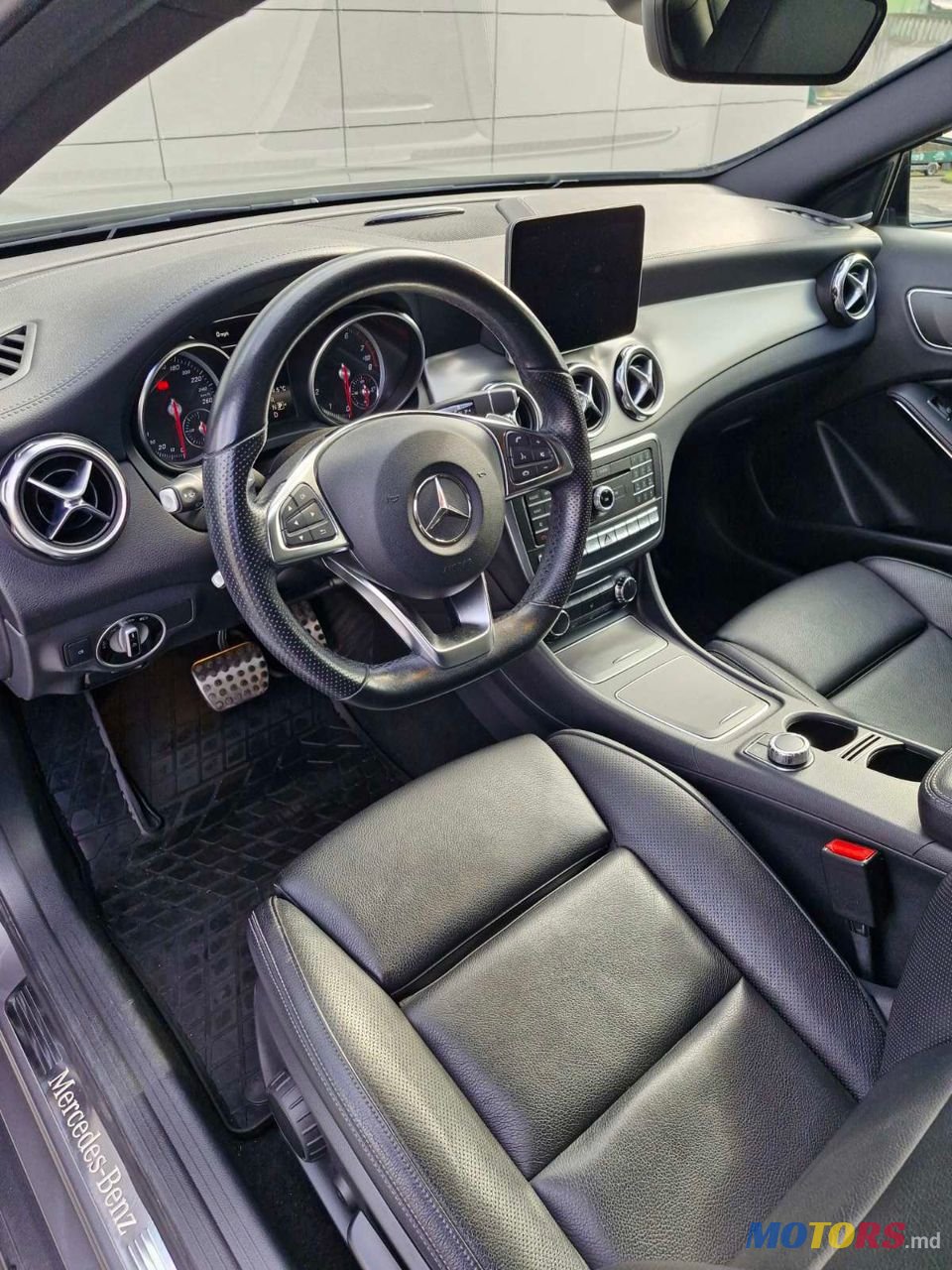 2018' Mercedes-Benz GLA photo #6