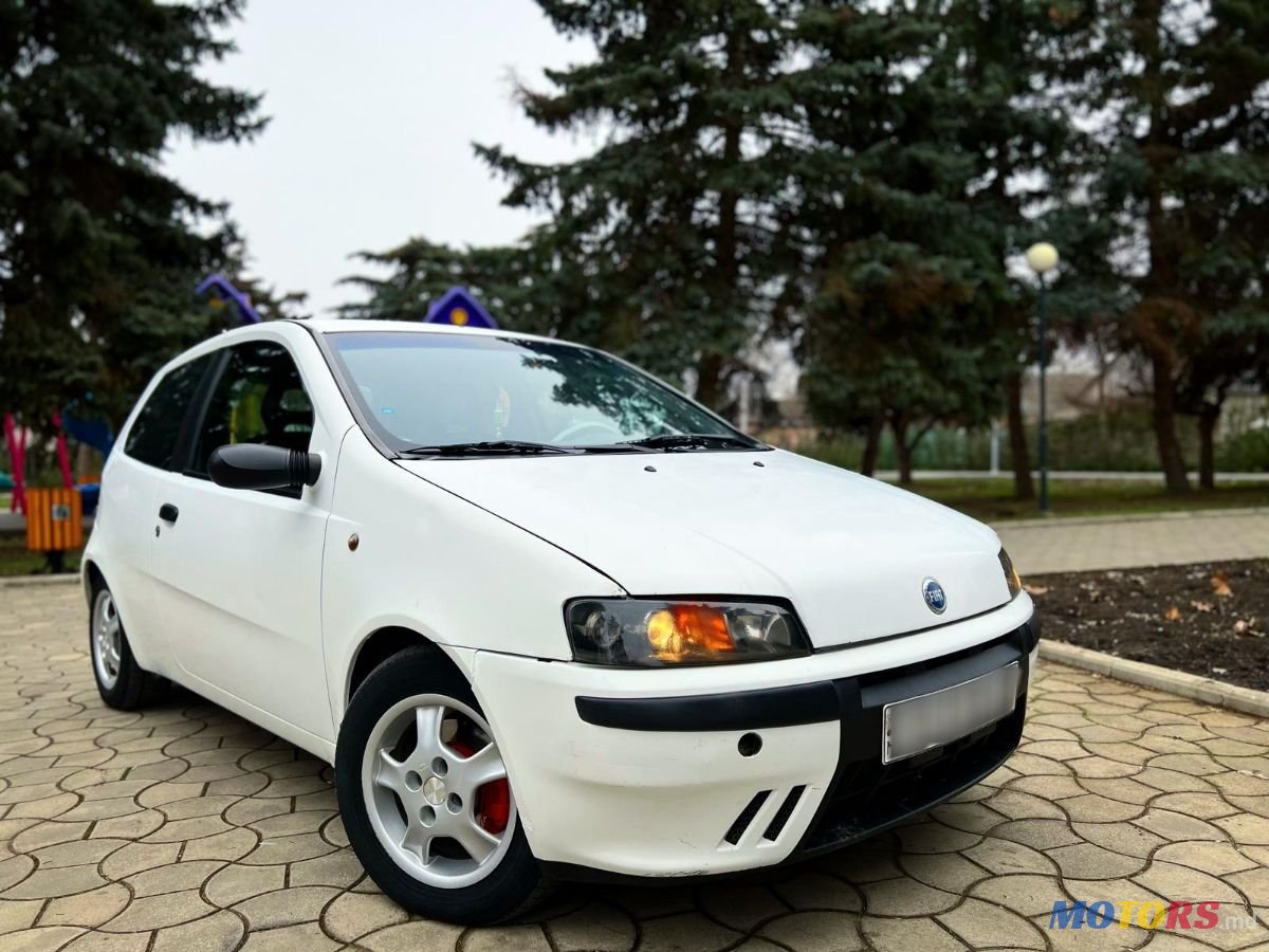 2002' Fiat Punto photo #3