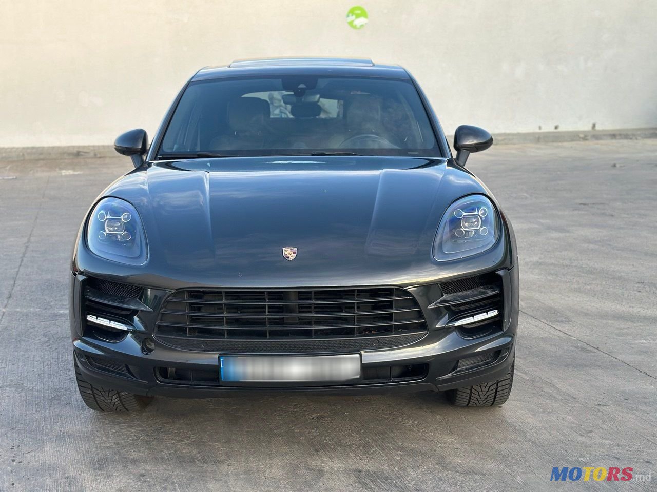 2020' Porsche Macan photo #2