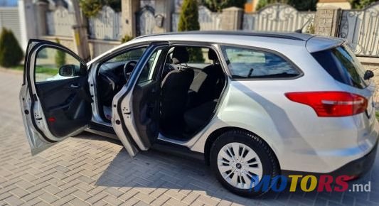 2015' Ford Focus photo #4