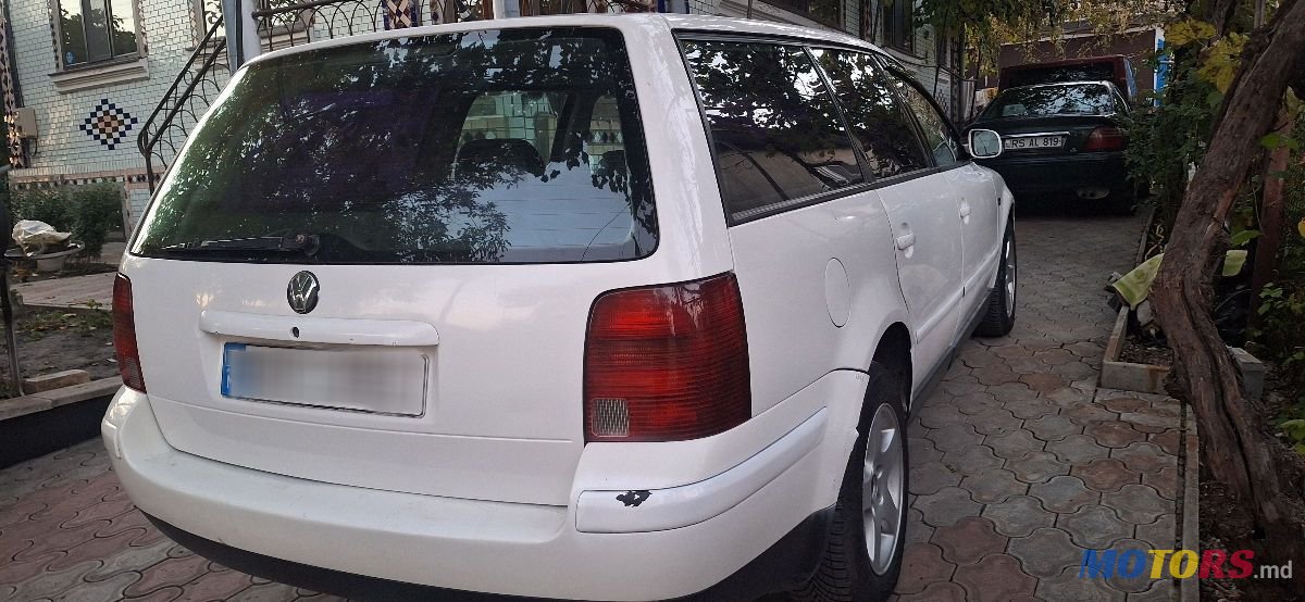 1999' Volkswagen Passat photo #2