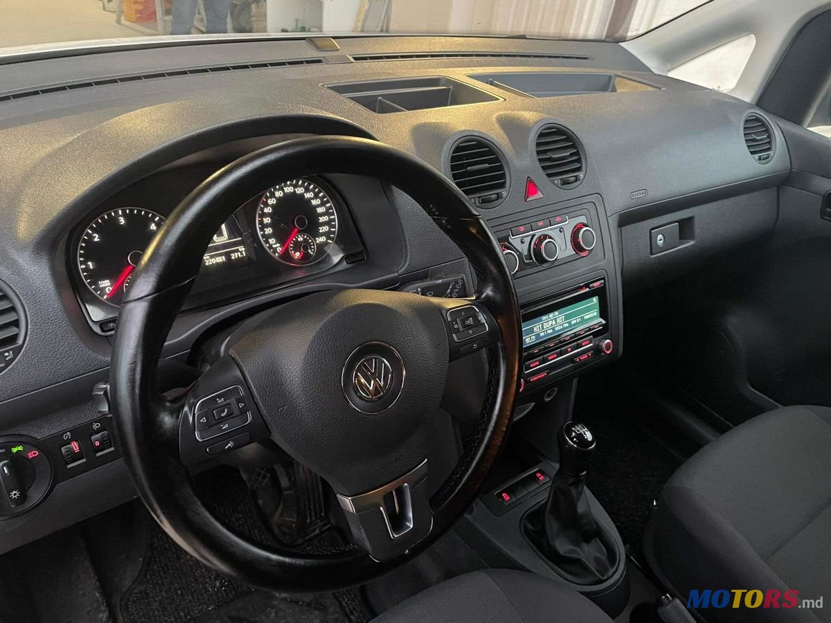 2014' Volkswagen Caddy photo #5