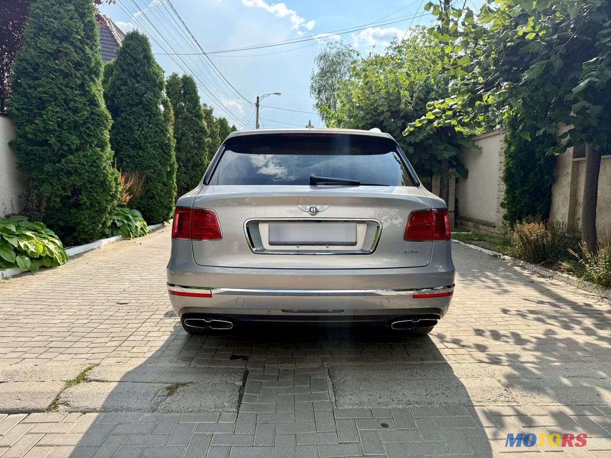 2019' Bentley Bentayga photo #4