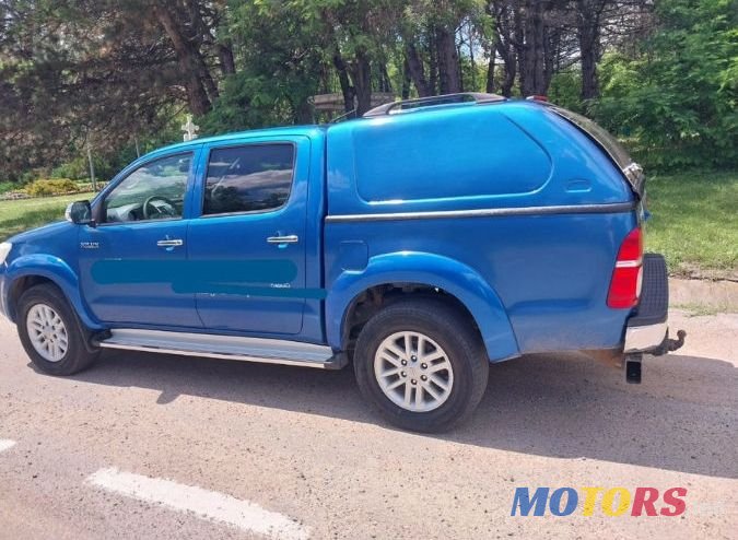 2015' Toyota Hilux photo #1