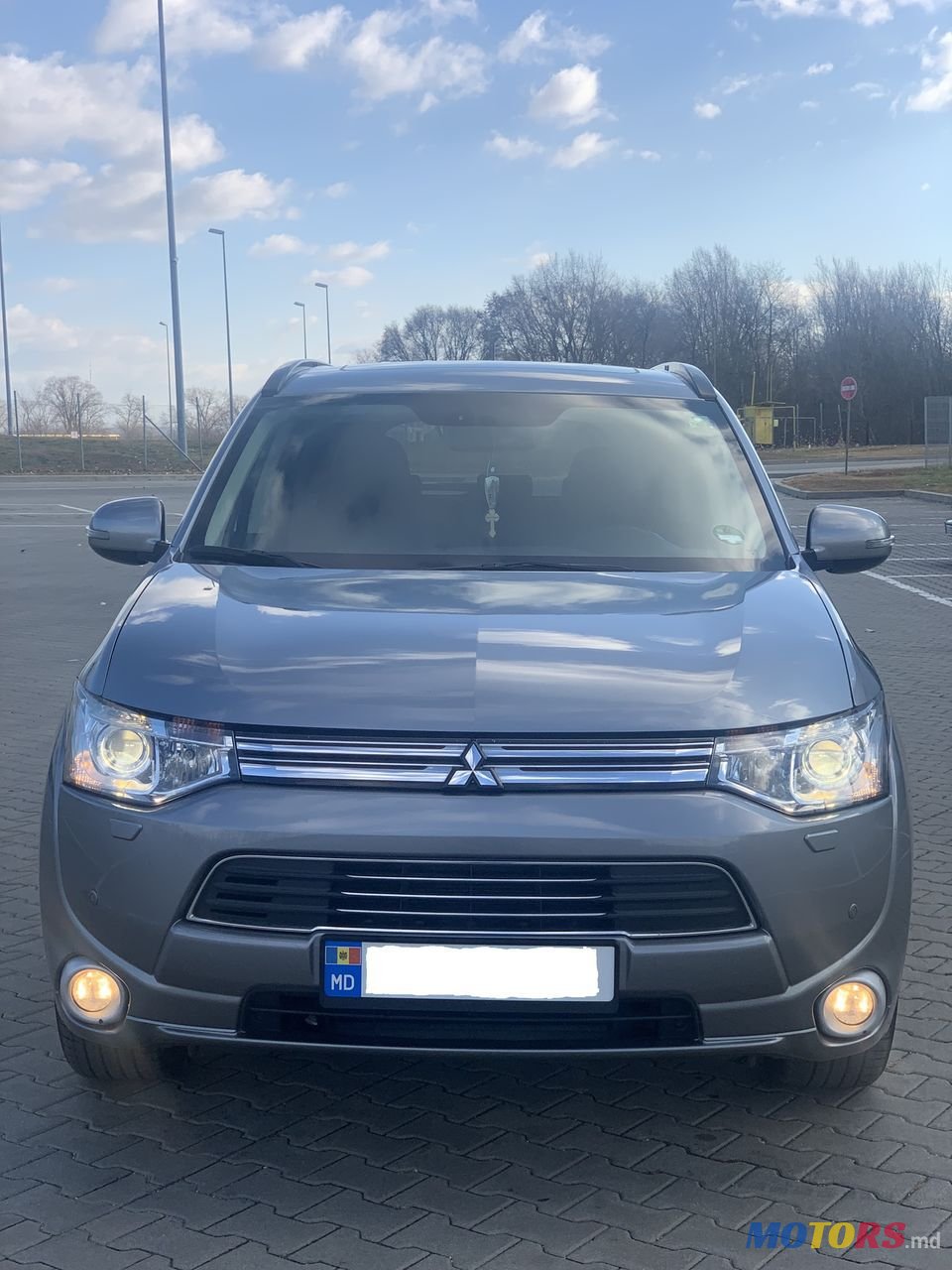 2013' Mitsubishi Outlander photo #2