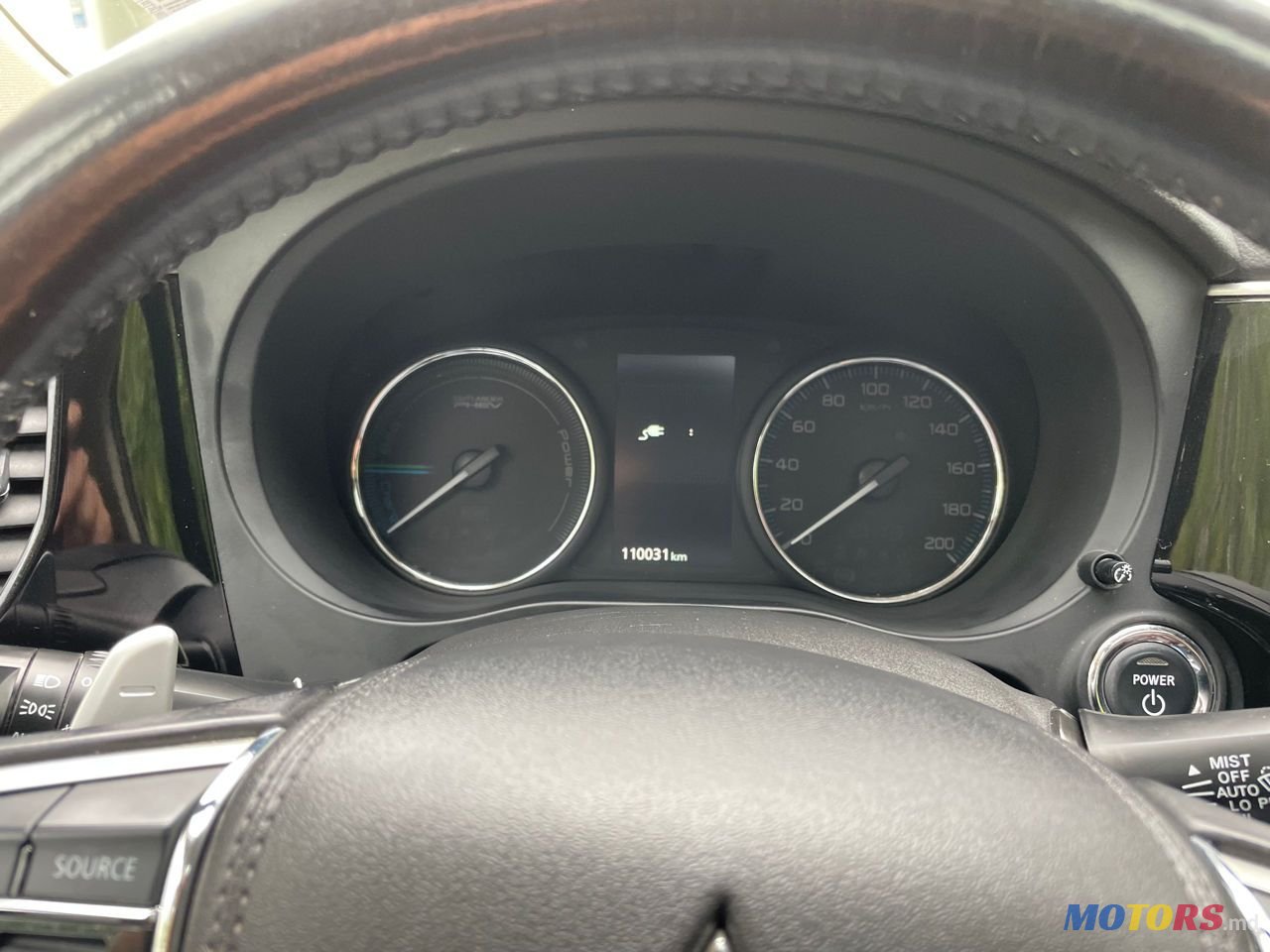 2016' Mitsubishi Outlander photo #2