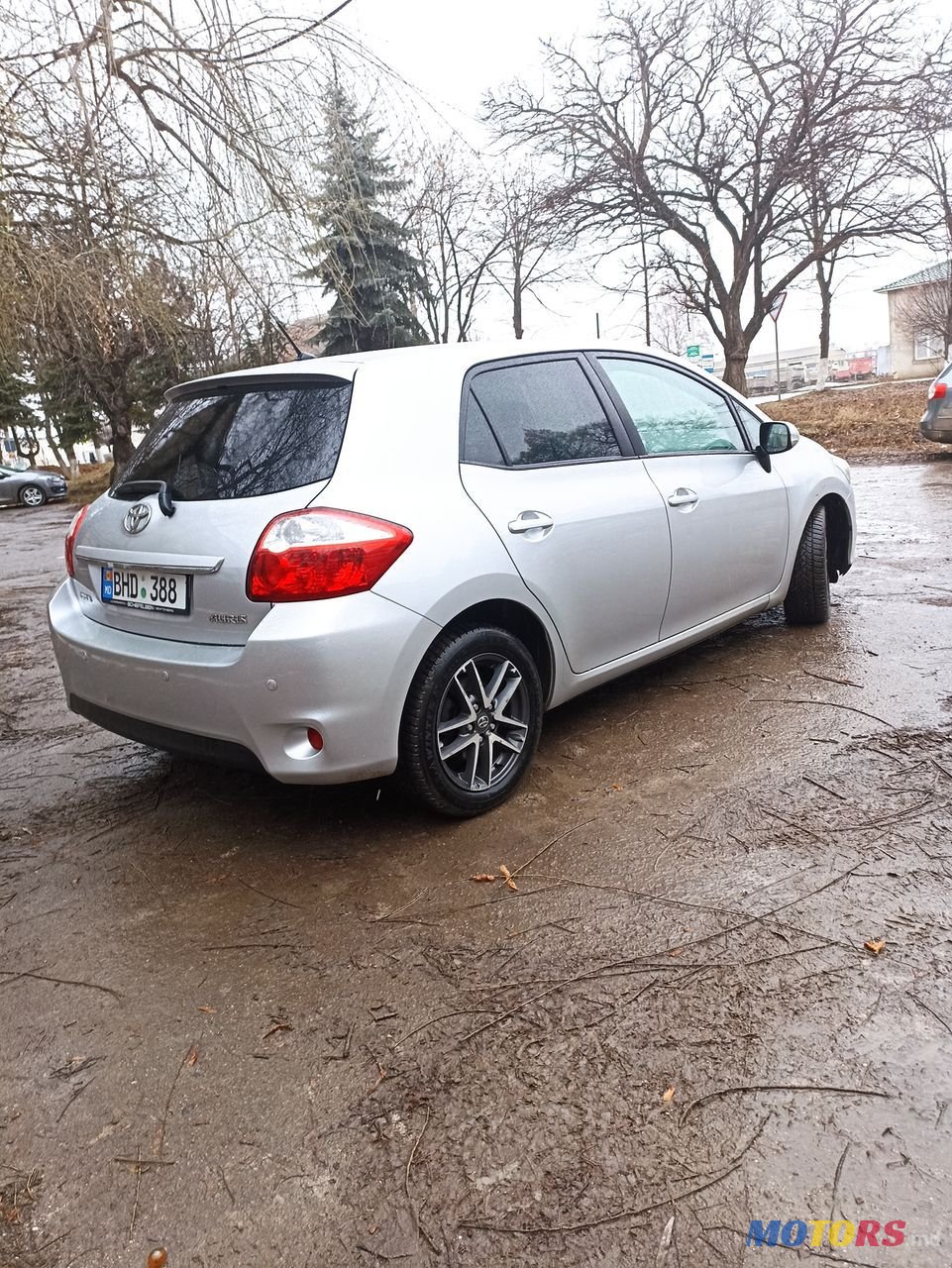 2011' Toyota Auris photo #3