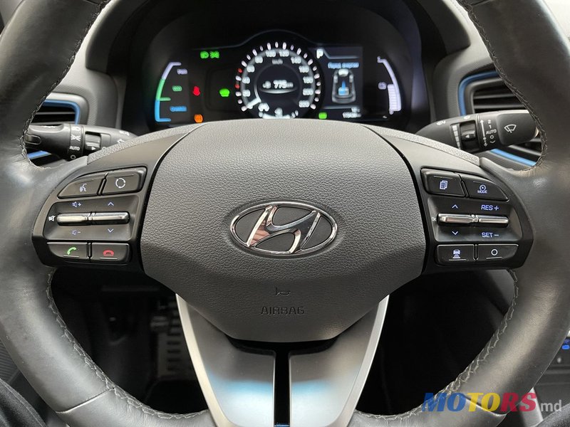 2016' Hyundai Ioniq photo #6