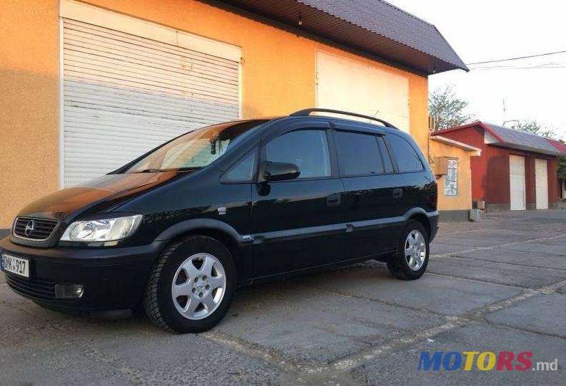 2001' Opel Zafira photo #1