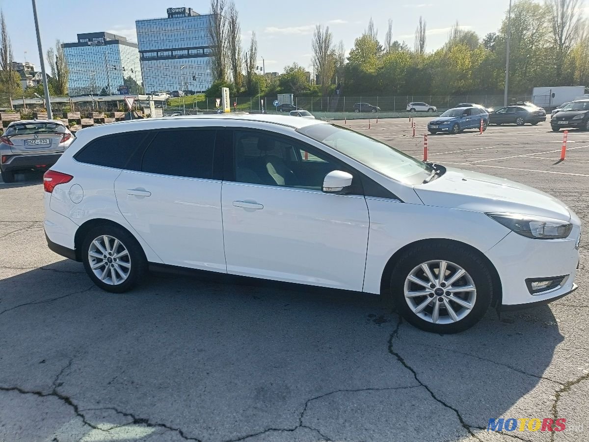 2016' Ford Focus photo #2